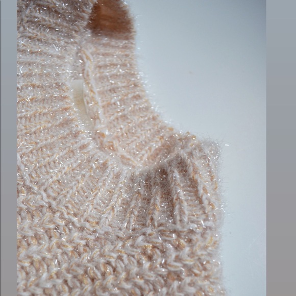 ☼4 for 20$☼ Beige Knit Pullover with slight sparkle - Picture 7 of 7
